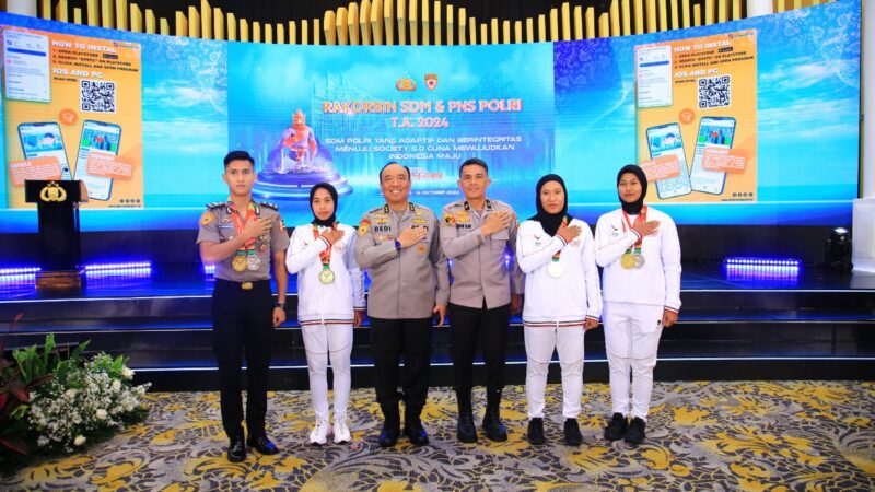 SSDM Polri Berikan Penghargaan Pin Emas Untuk Atlet Polri Berprestasi