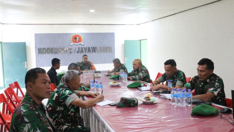 Terkendala Jarak, Dandim 1702/JWY Beri Pengarahan Koramil Jajaran Melalui Vicon