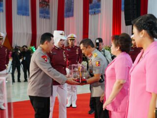 Gelar Pengantar Purna Tugas, Kapolri Sebut Jenderal (HOR) Agus Andrianto Sosok yang Tegas