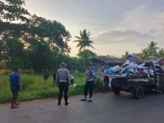 Polda Papua Mengamankan Penertiban Alat Peraga Kampanye di Merauke