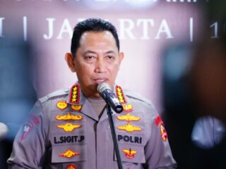 Kapolri: Personel Gabungan Polri-TNI Amankan 61 Ribu Lokasi Ibadah dan Rekreasi Saat Natal-Tahun Baru