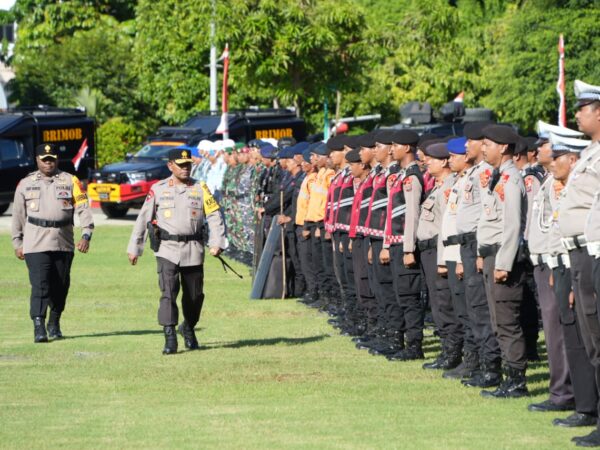 Jaga Keamanan Nataru, Kapolda Papua Pimpin Apel Gelar Pasukan Operasi Lilin Cartenz 2024