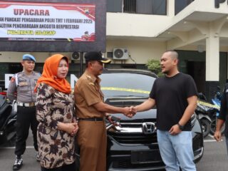 Polresta Cilacap Serahkan Mobil Curian Milik Kades Karangkemiri