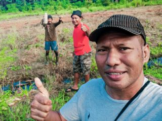 Kelompok Tani Binaan PYCH dan Polda Papua Memasuki Tahap Pemasangan Patok dan Pengukuran Luas Lahan Pertanian