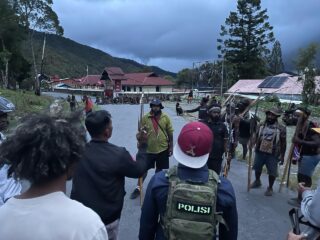 Polisi Cegah Upaya Aksi Saling Serang, Antar Massa pendukung 01 dan 02 di Kampung Muliambut