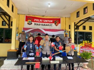 Terlibat Penambangan Emas Tanpa Izin, Lima orang Masyarakat diamankan Polres Kaimana beserta sejumlah Barang bukti