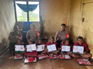 Memajukan Generasi Bangsa yang Cerdas Subsatgas Si-Ipar hadir memberikan kesempatan bagi anak-anak di Papua untuk Mewujudkan nya
