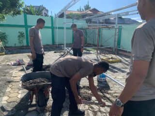 Ditbinmas Polda Papua Barat Gelar Bakti Religi di Masjid Al-Falah Sambut Hari Bhayangkara ke-79