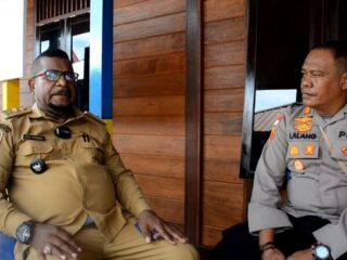 Bakti Sosial Polda Papua di Kampung Tobati Dapat Apresiasi Kepala Kampung, Otniel Meraudje: Kunjungan Kapolda Papua Jadi Berkat Bagi Warga Kampung Tobati