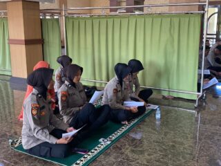 Polda Papua Barat Gelar Doa Bersama Sambut Hari Bhayangkara ke-79