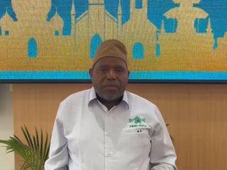 Ketua MUI Papua Sampaikan Doa dan Harapan untuk Polda Papua dalam Doa Bersama Lintas Agama Peringatan Hari Bhayangkara ke-79