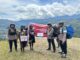 Sambut Hari Bhayangkara ke-79, Tim Paralayang Polres Tolikara Salurkan Bantuan Sembako kepada Warga Bukit Paralayang