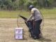 Sambut Hari Bhayangkara Yang Ke-79 : Tim Paramotor Polres Tolikara Salurkan Bantuan Sosial Berupa Sembako di 2 Distrik Kab. Tolikara
