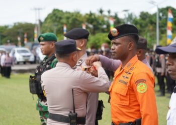 Apel Gelar Pasukan Operasi “Aitumieri Kuri 2025”, Polres Teluk Wondama Siap Amankan Perayaan Satu Abad Nubuatan Dominee I.S. Kijne