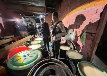 Sat Narkoba Polres Merauke Gagalkan Produksi Minuman Lokal Jenis Sopi Terbesar di Kabupaten Merauke