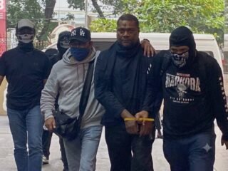 Berakhir di Bareskrim Polri: Bos Hiburan Malam Batam dan DPO Narkoba Basri Lewaimang Tiba di Jakarta
