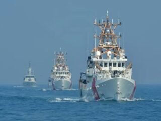 Photex Navy Force SGS 26, TNI AL dan Unsur Maritim Amerika Serikat Tampilkan Formasi Laut