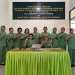 Pererat hubungan Silaturahmi dan Kekeluargaan, Ketua Persit KCK Cabang LXII Kodim 1310/Bitung Ny. Meryah Dewa Made melaksanakan Kunjungan kerja ke Ranting 03 persit KCK Koramil 1310-02/Lembeh