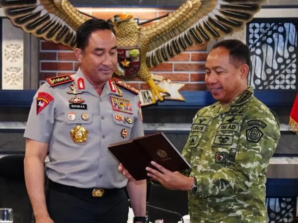 Panglima TNI dan Kapolri Perkuat Soliditas dan Sinergi TNI-Polri