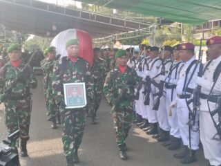 Berikan Penghormatan Terakhir Atas Jasa, Dedikasi dan Pengabdian kepada Bangsa dan Negara, Dandim 1310/Bitung Pimpin Upacara Persemayaman Brigjen TNI (Purn) Jorry Tuwaidan