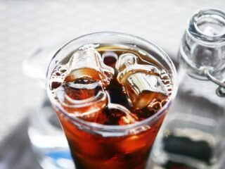 Mitos atau Fakta, Minum Es Bikin Flu Makin Parah? Mitos atau Fakta, Minum Es Bikin Flu Makin Parah?