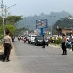 Polisi Bersama Masyarakat, Polres Fakfak Ikut Sholat Istisqa dan Pastikan Kegiatan Berjalan Aman