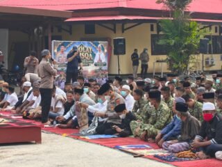Polres Kaimana Bersama Forkopimda dan Masyarakat Gelar Salat Istisqa, Mohon Hujan dan Perkuat Pesan Kamtibmas Polres Kaimana Bersama Forkopimda dan Masyarakat Gelar Salat Istisqa, Mohon Hujan dan Perkuat Pesan Kamtibmas