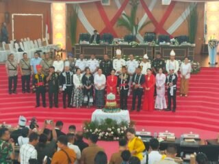 Dukung Kelancaran Pembangunan dan Perkuat Sinergi TNI, Polri, Pemda dan Elemen Masyarakat, Dandim 1310/Bitung Hadiri Rapat Paripurna DPRD Peringati HUT ke-36 Kota Bitung Dukung Kelancaran Pembangunan dan Perkuat Sinergi TNI, Polri, Pemda dan Elemen Masyarakat, Dandim 1310/Bitung Hadiri Rapat Paripurna DPRD Peringati HUT ke-36 Kota Bitung