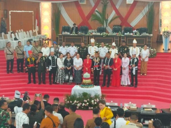 Dukung Kelancaran Pembangunan dan Perkuat Sinergi TNI, Polri, Pemda dan Elemen Masyarakat, Dandim 1310/Bitung Hadiri Rapat Paripurna DPRD Peringati HUT ke-36 Kota Bitung