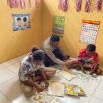 Atasi Kebosanan Anak Akibat Karhutla, Polsek Fakfak Timur Bersama Tim Ekspedisi Patriot Unhas Hadirkan Keceriaan di RUKITA Kampung Weri